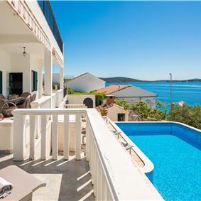 4 Bedroom Villa with Pool near Milna, Brac Island Sleeps 8 